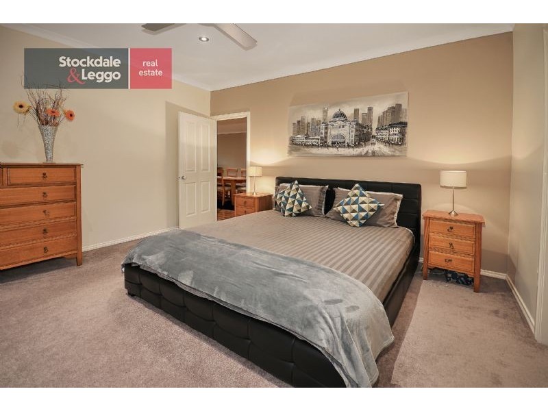 2 Reay Drive, Craigieburn VIC 3064