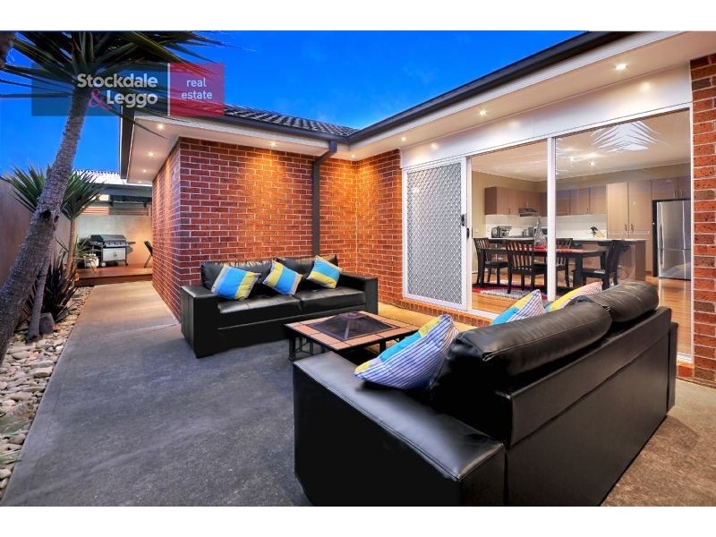 2 Reay Drive, Craigieburn VIC 3064
