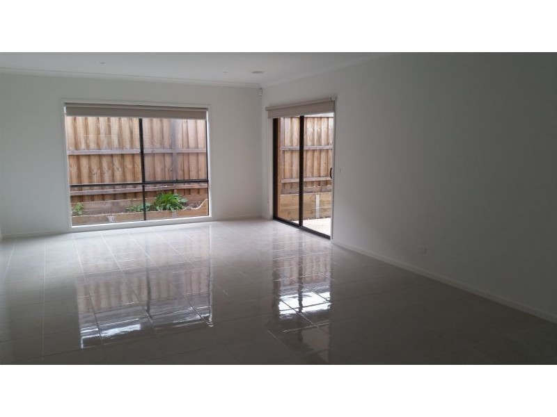 4 Oak Leaf Street, Greenvale VIC 3059