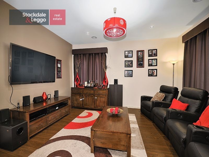 10 Jasper Grove, Greenvale VIC 3059