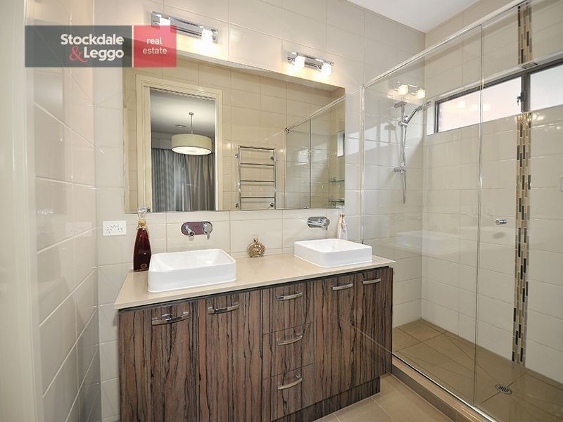 10 Jasper Grove, Greenvale VIC 3059