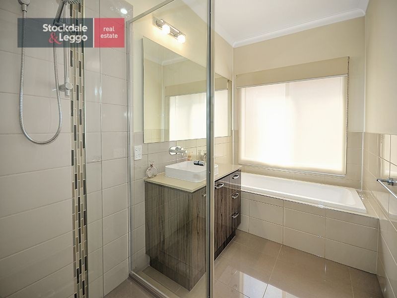 10 Jasper Grove, Greenvale VIC 3059