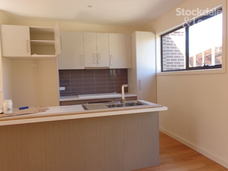 2/4 Avion Place, Westmeadows VIC 3049