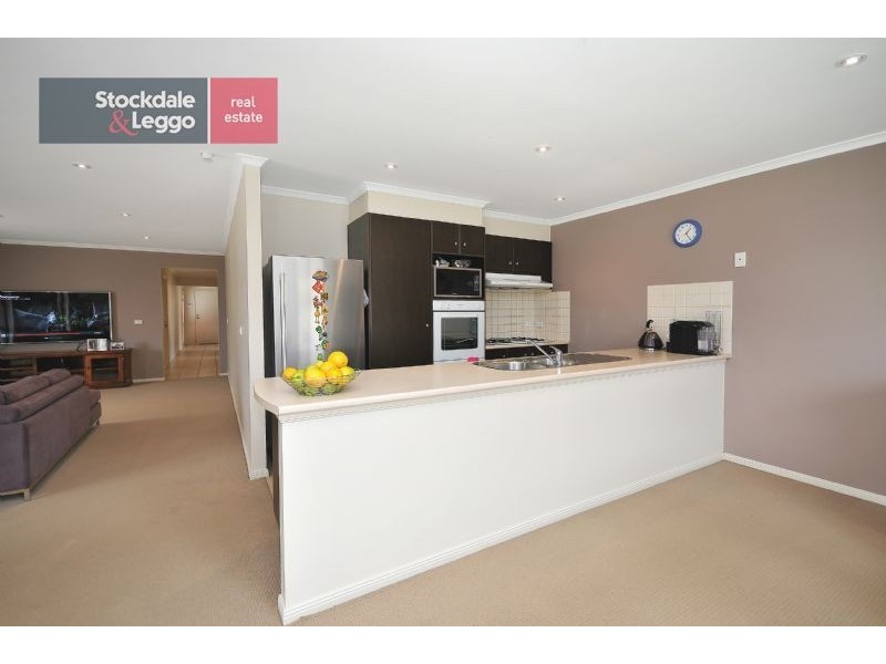 10 Eastwood Place, Craigieburn VIC 3064
