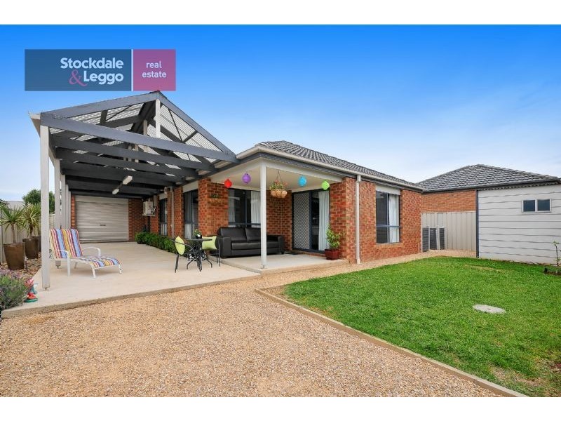 10 Eastwood Place, Craigieburn VIC 3064