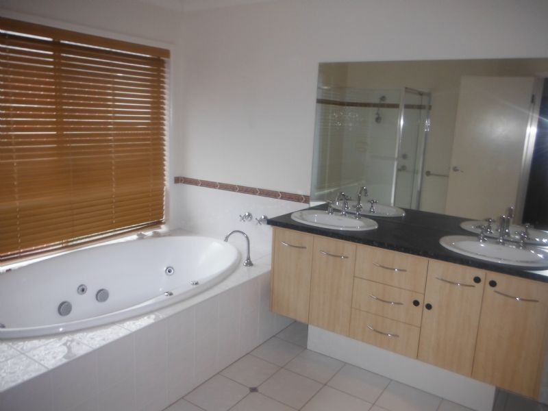 46 Royal Terrace, Craigieburn VIC 3064