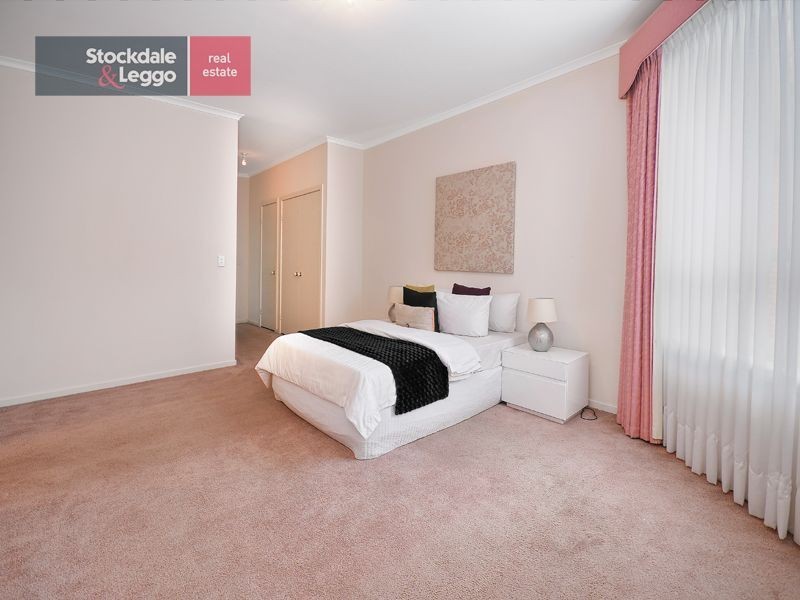 19 Mossgiel Avenue, Greenvale VIC 3059