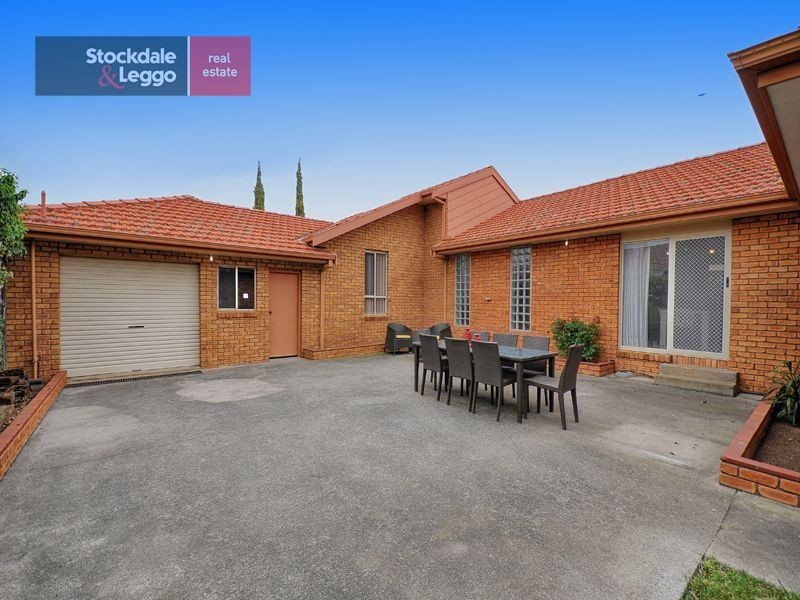 19 Mossgiel Avenue, Greenvale VIC 3059