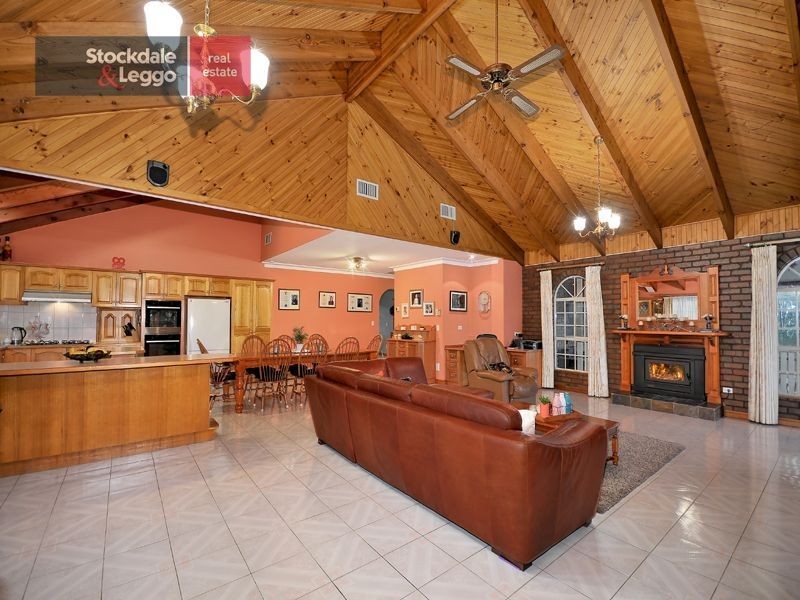 102 Greenvale Drive, Greenvale VIC 3059