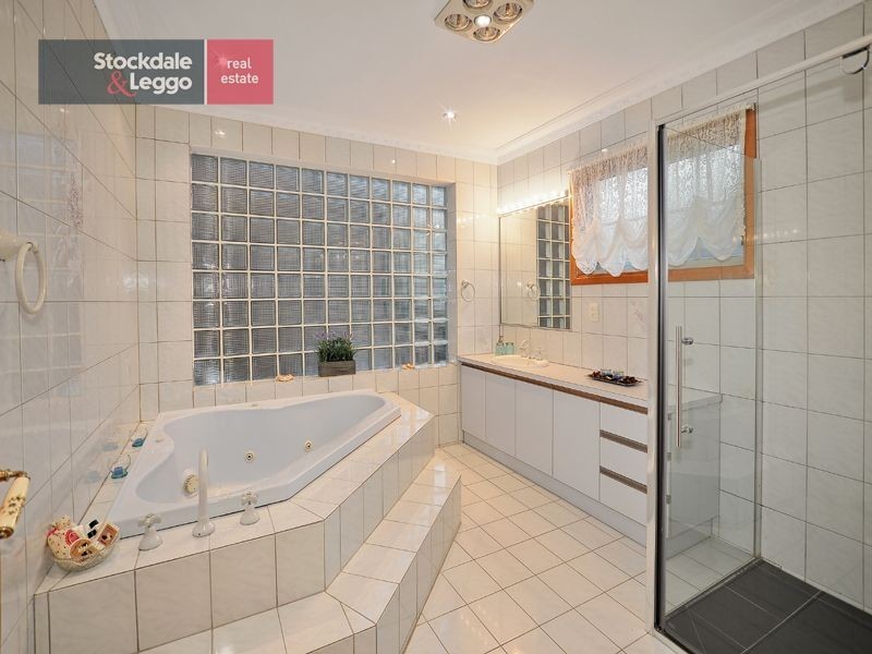 102 Greenvale Drive, Greenvale VIC 3059