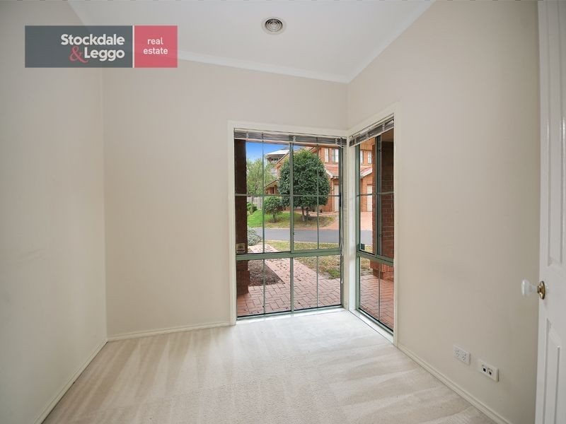 34 The Crest, Attwood VIC 3049
