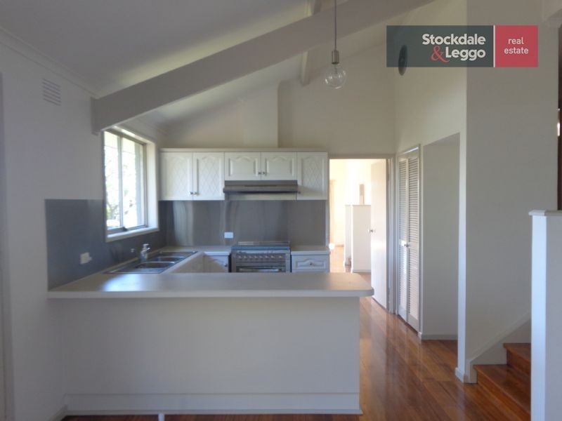 29 Nigel Crescent, Gladstone Park VIC 3043