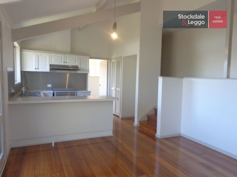 29 Nigel Crescent, Gladstone Park VIC 3043