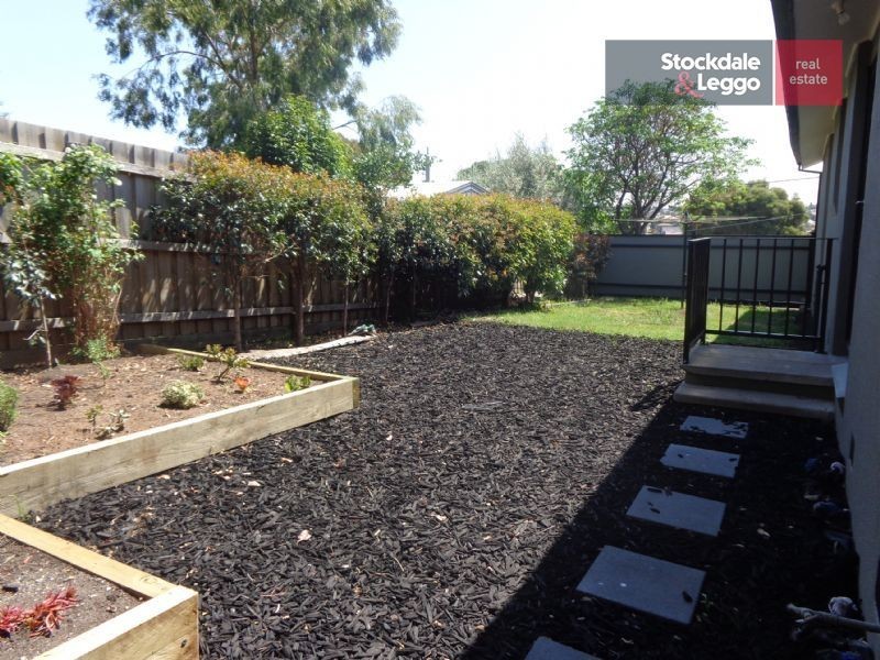 29 Nigel Crescent, Gladstone Park VIC 3043