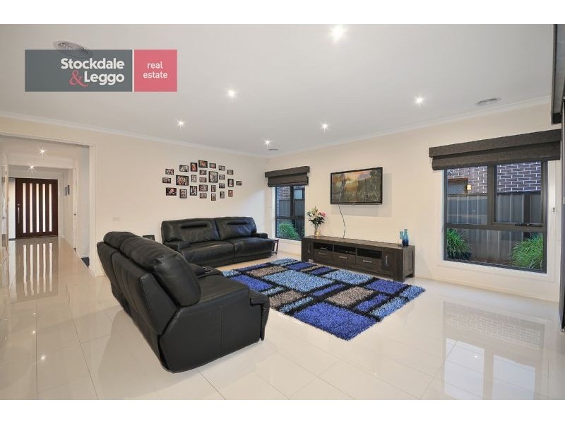 21 Featherpark Way, Craigieburn VIC 3064