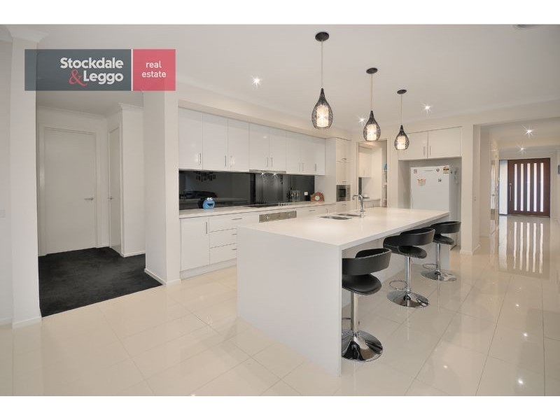 21 Featherpark Way, Craigieburn VIC 3064
