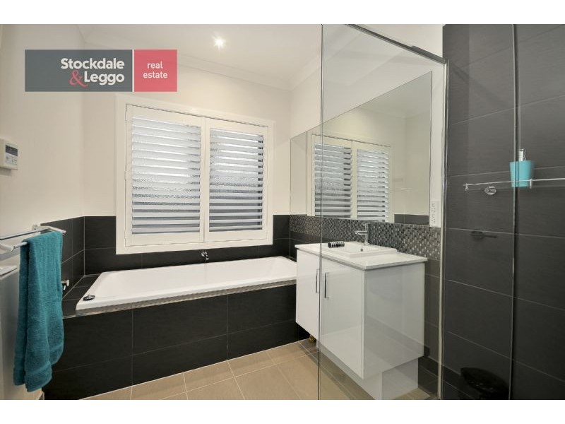 21 Featherpark Way, Craigieburn VIC 3064