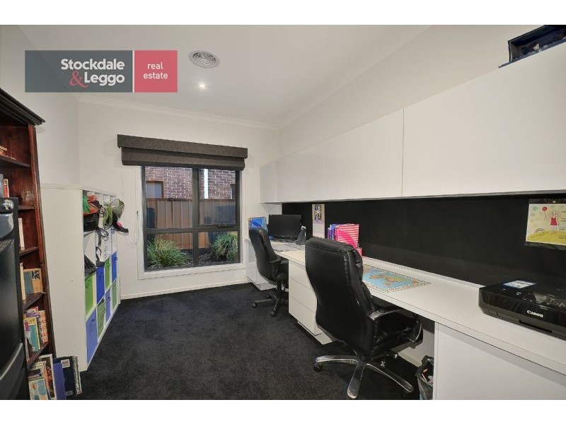21 Featherpark Way, Craigieburn VIC 3064