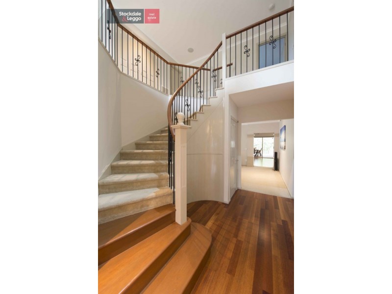 7 Aldercress Close, Craigieburn VIC 3064