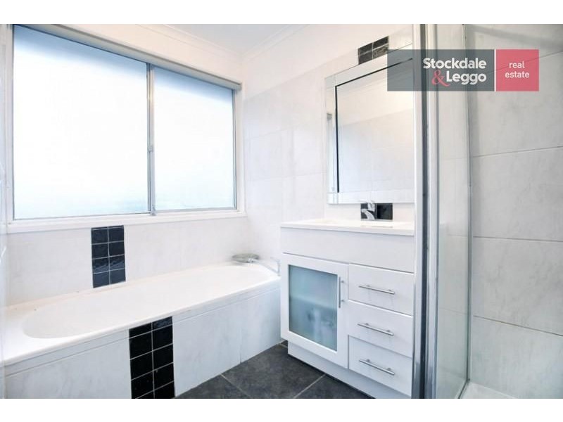 3 Crosby Close, Gladstone Park VIC 3043