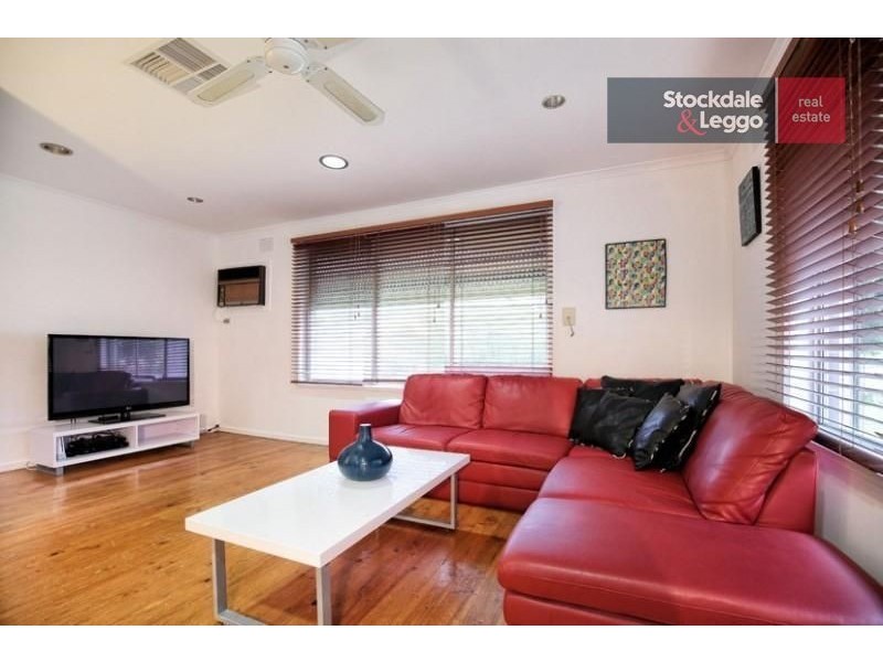 3 Crosby Close, Gladstone Park VIC 3043