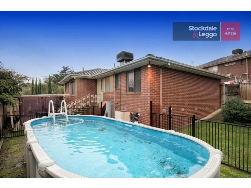 3 Crosby Close, Gladstone Park VIC 3043