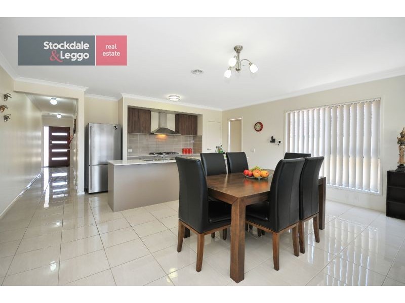 22 Eminence Way, Craigieburn VIC 3064