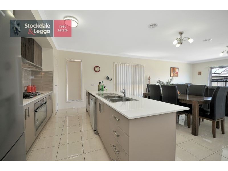 22 Eminence Way, Craigieburn VIC 3064