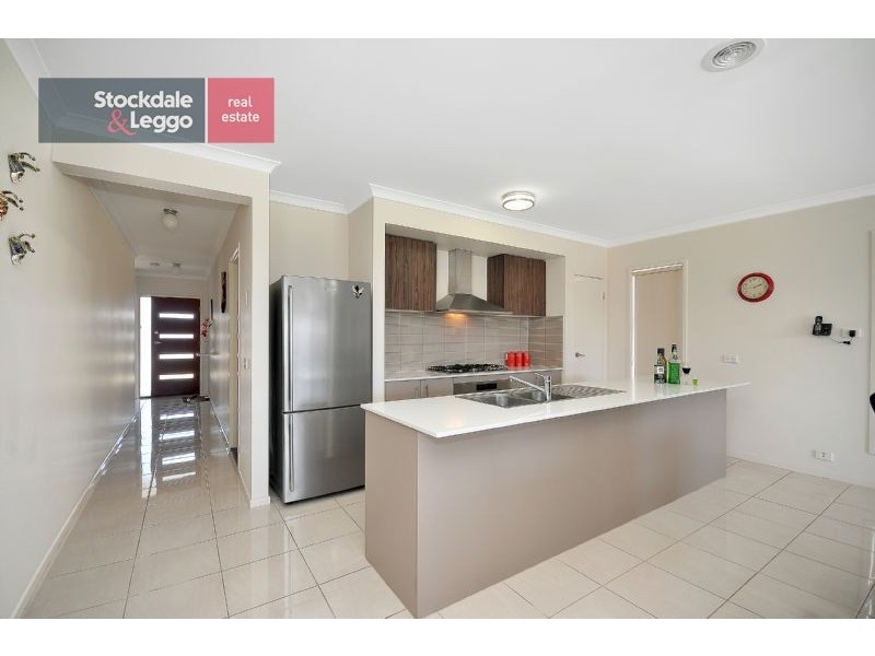 22 Eminence Way, Craigieburn VIC 3064