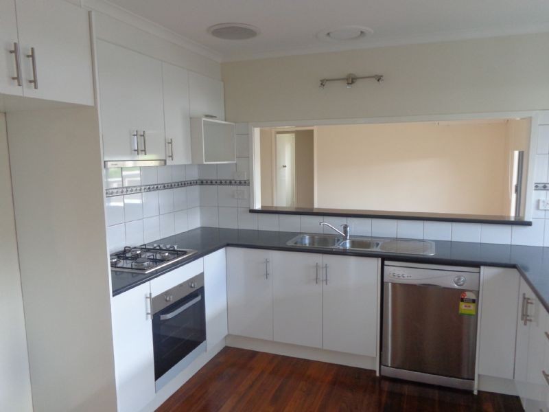 68 Wolverton Drive, Gladstone Park VIC 3043