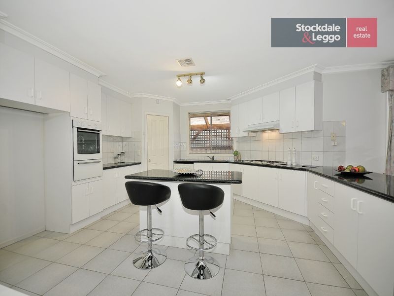 19 Mossgiel Avenue, Greenvale VIC 3059