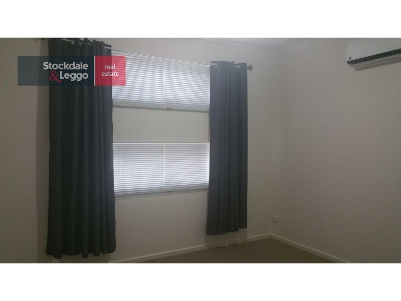 32 Furlong Street, Craigieburn VIC 3064