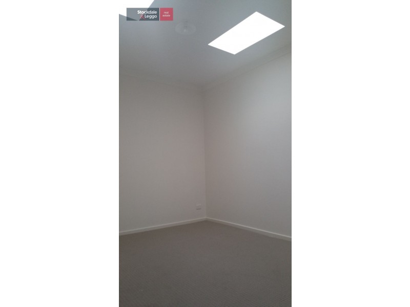 32 Furlong Street, Craigieburn VIC 3064