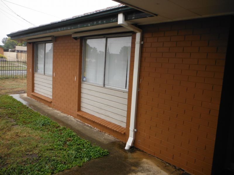 2 Dartmoor Court, Meadow Heights VIC 3048