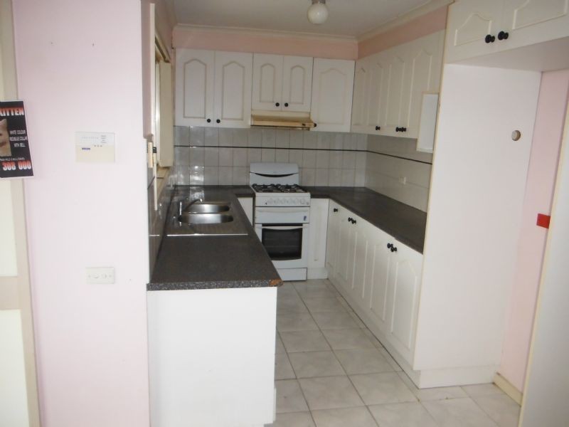 2 Dartmoor Court, Meadow Heights VIC 3048