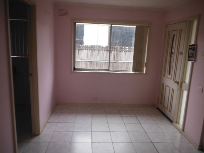 2 Dartmoor Court, Meadow Heights VIC 3048