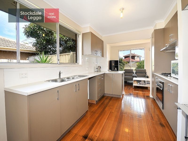 164 Carrick Drive, Gladstone Park VIC 3043