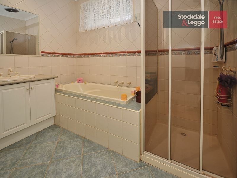 17 Merrigan Court, Roxburgh Park VIC 3064