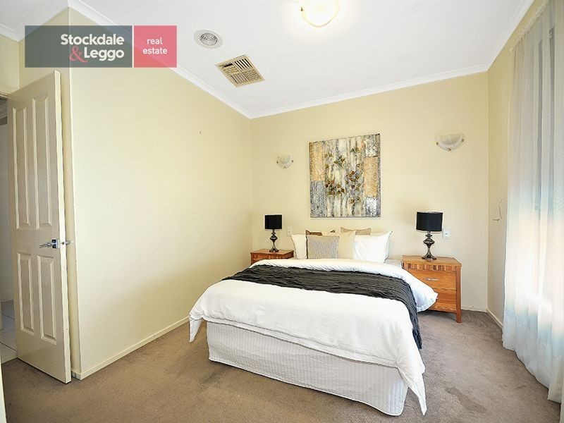 8 Grasmere Court, Greenvale VIC 3059