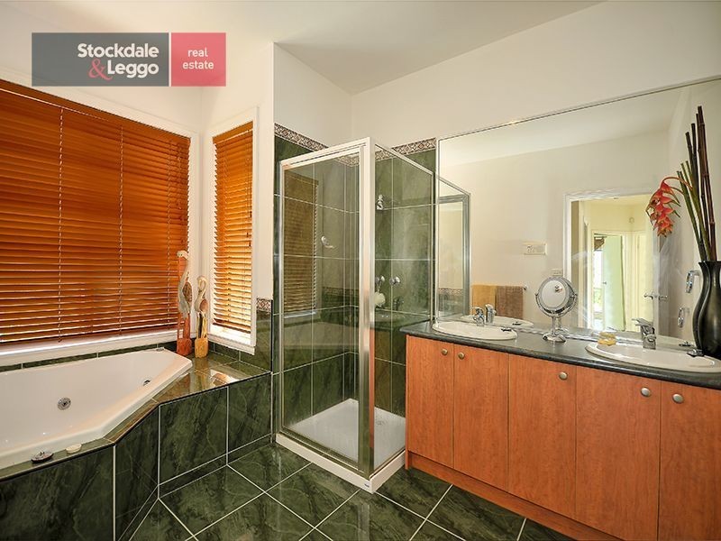 3 Lewiston Grove, Greenvale VIC 3059