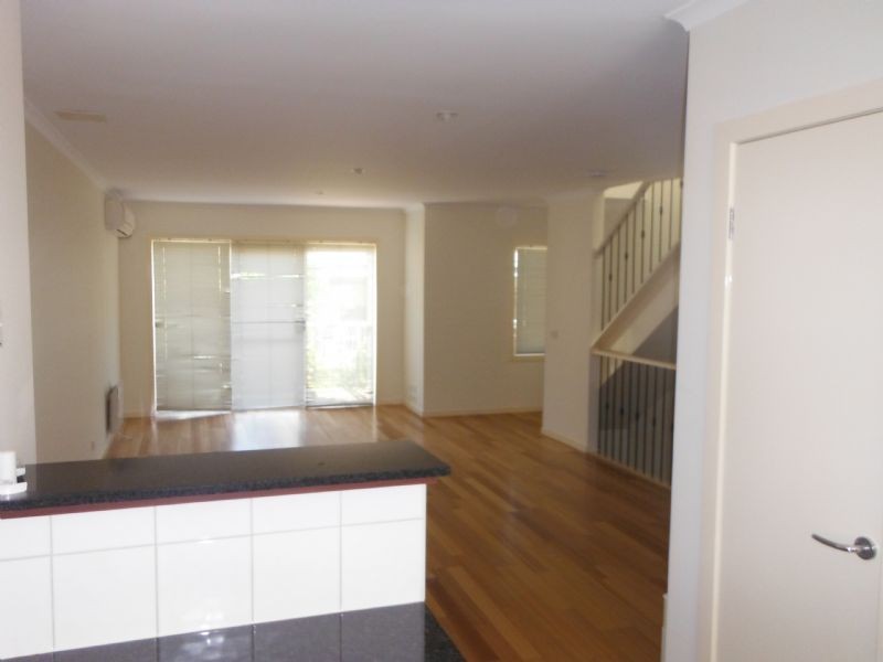 16 Rimfire Wlk, Maribyrnong VIC 3032