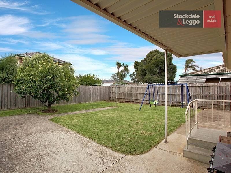 16 Koonalda Road, Gladstone Park VIC 3043