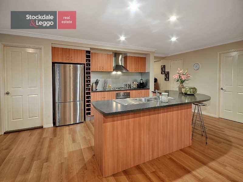 52 Creekwood Drive, Craigieburn VIC 3064