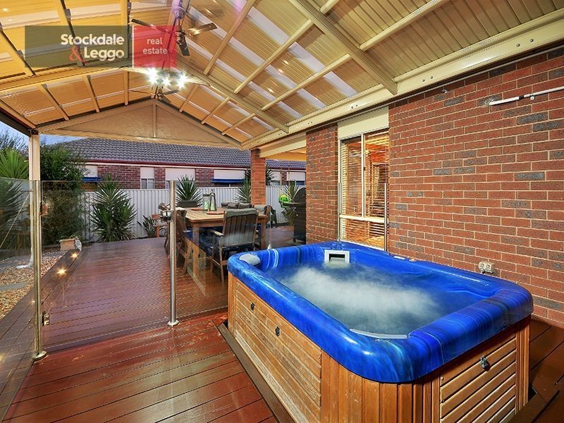 52 Creekwood Drive, Craigieburn VIC 3064