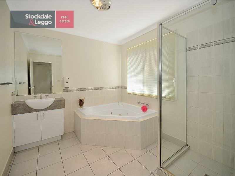 19 Langbourne Court, Greenvale VIC 3059