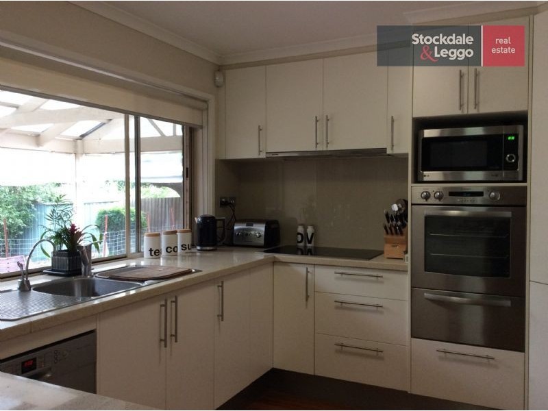 23 Grantley Drive, Gladstone Park VIC 3043