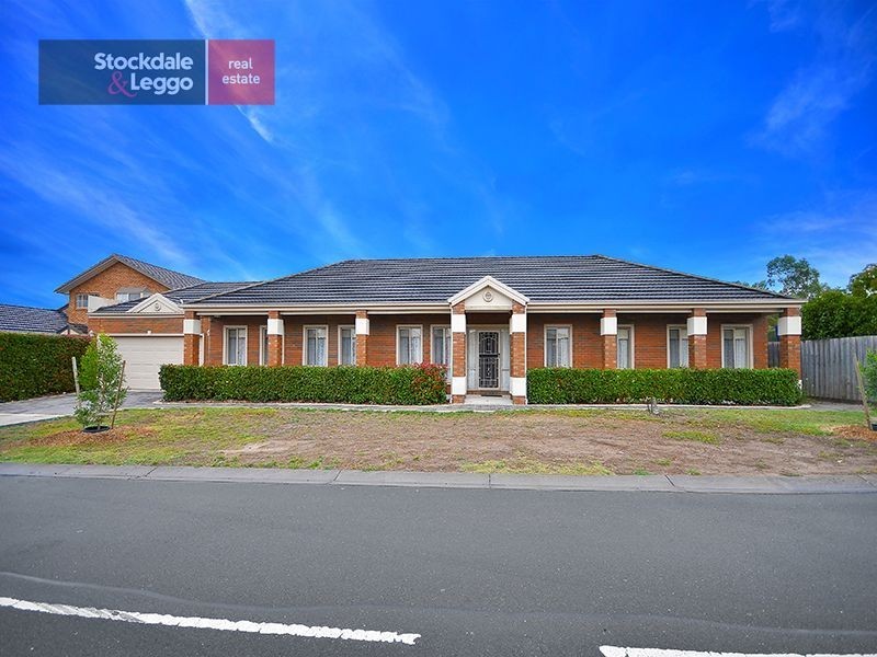 113 Rossiter Avenue, Roxburgh Park VIC 3064
