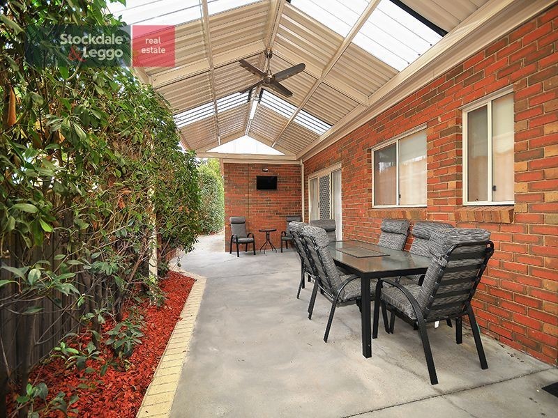 113 Rossiter Avenue, Roxburgh Park VIC 3064