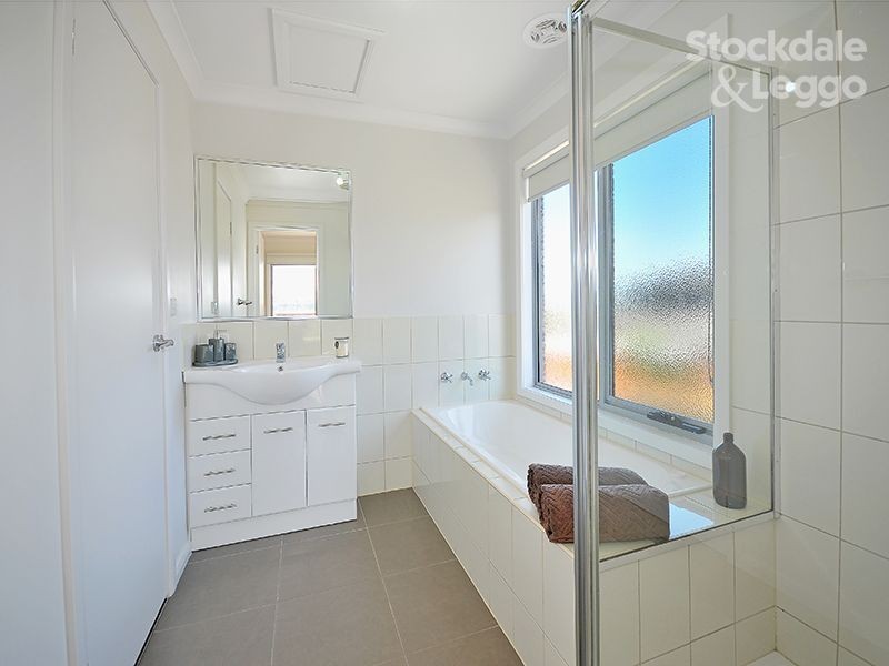 7/6 Strathconnon Square, Tullamarine VIC 3043