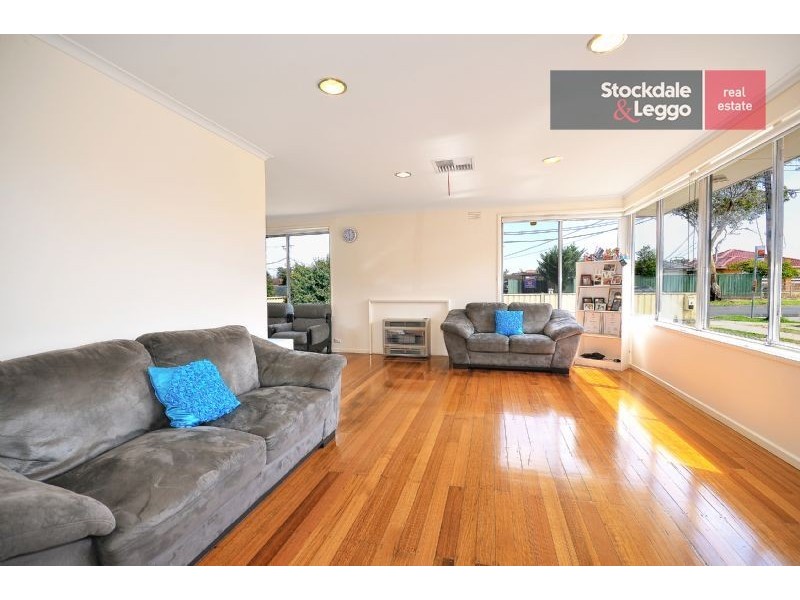 164 Carrick Drive, Gladstone Park VIC 3043